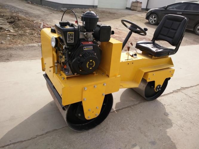 小型壓路機(jī) 小型壓路機(jī)